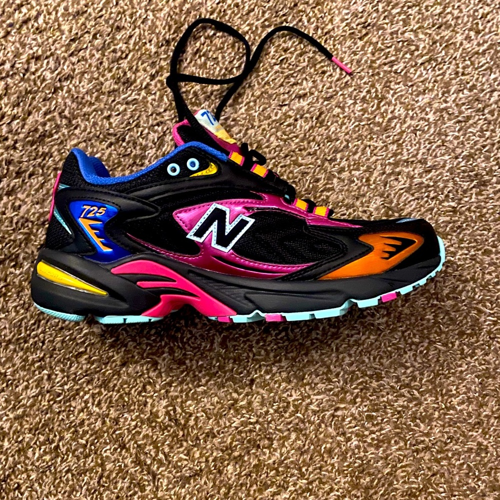 Men’s Neon Lights 725 New Balance Sneakers